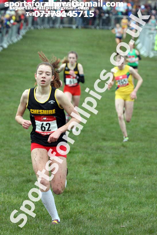 Intermediate girls 2019 New Balance English Schools Cross Country Champs, Temple Newsam, Leeds. Photo:  David T. Hewitson/Sports for All Pics